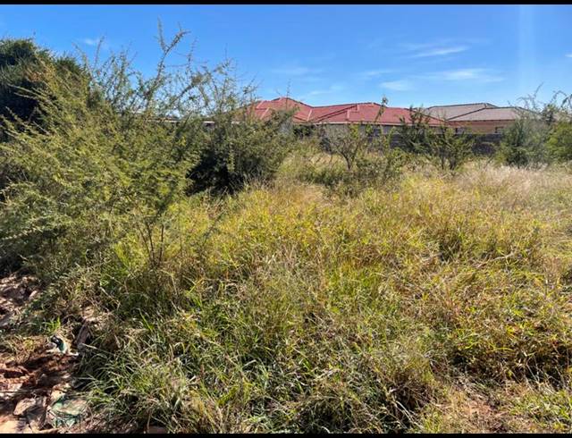 LAND FOR SALE IN CHROOM PARK